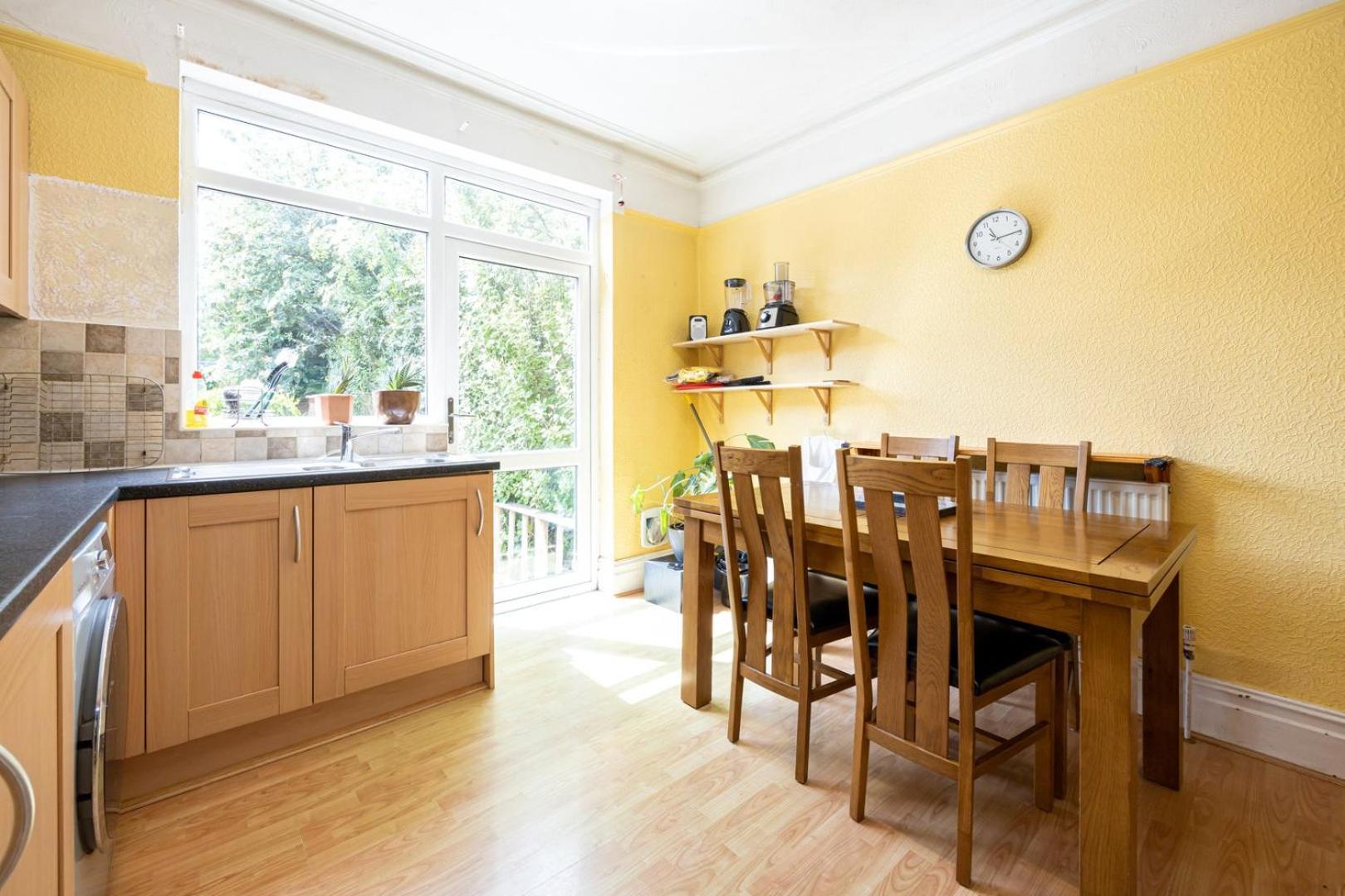 Guestready - Enchanting Life In Gorse Hill แมนเชสเตอร์ ภายนอก รูปภาพ