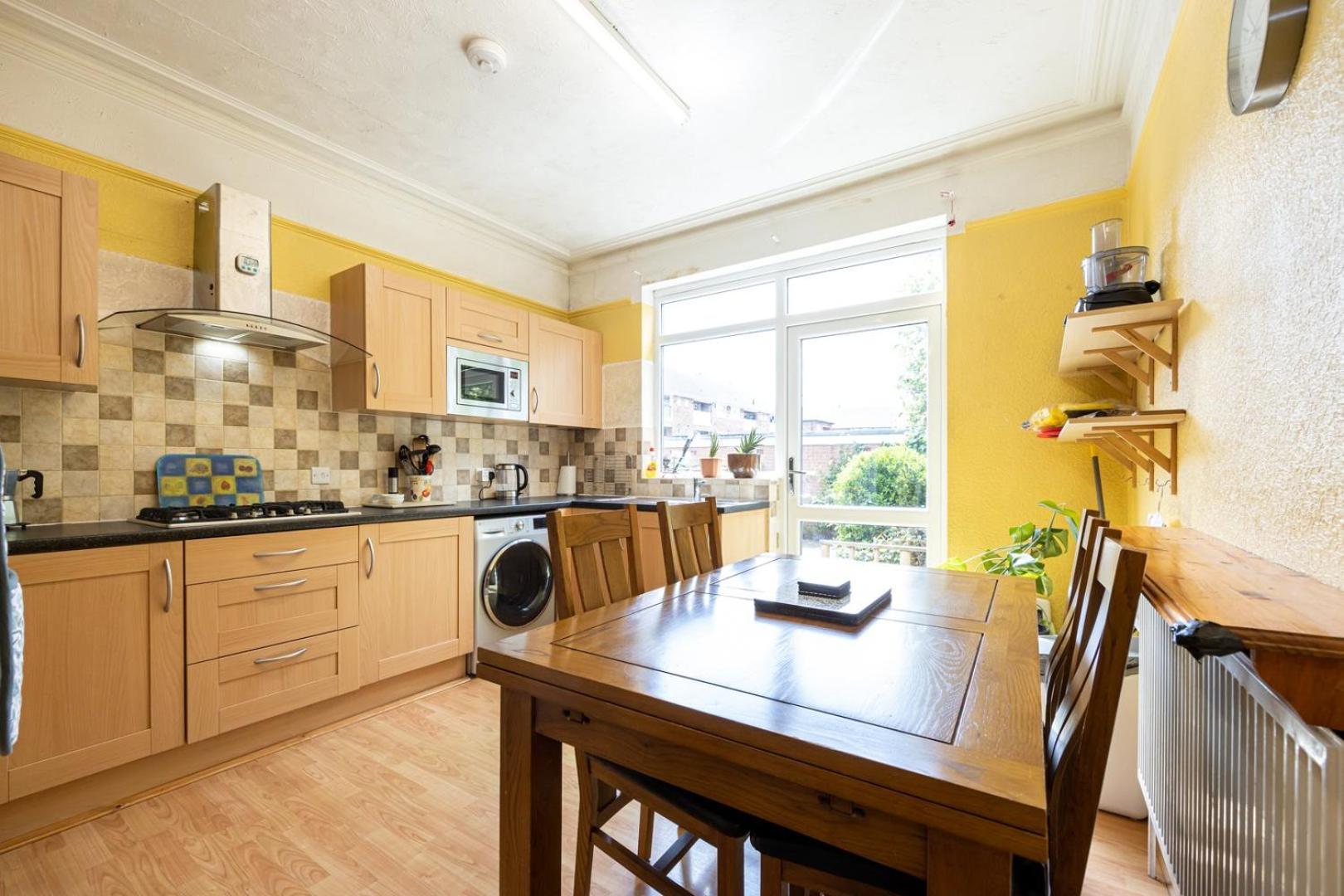 Guestready - Enchanting Life In Gorse Hill แมนเชสเตอร์ ภายนอก รูปภาพ